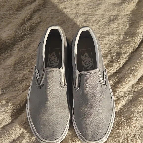 Vans Slip-On Canvas Loafers in Light Gray Vans | Classic Slip-On Drizzle/True White Shoe main image 3